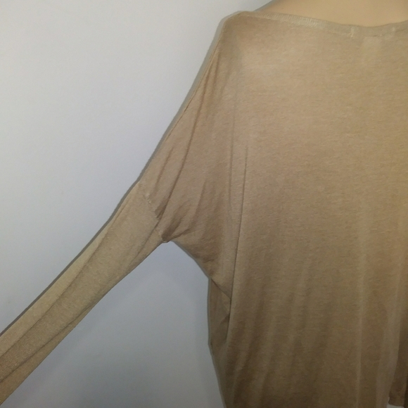 H&M Basic Top - Picture 4 of 5